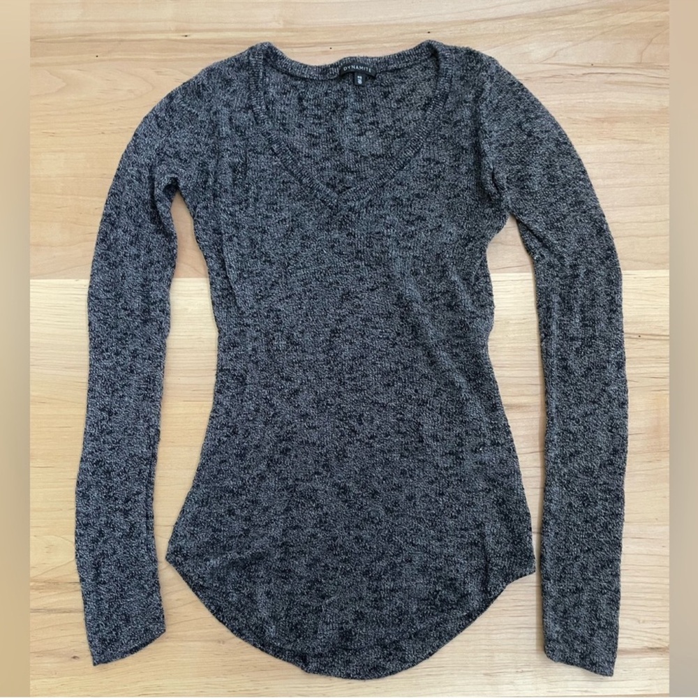 Dynamite Marled Knit V Neck Sweater Gray Long Sleeve Lightweight Pullover